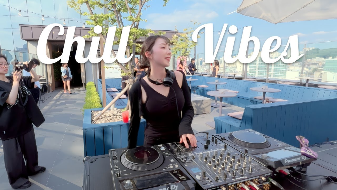 Chill Vibes 🏖️⎮ Rooftop Cozy, Deep, Chill House Mix & Playlist