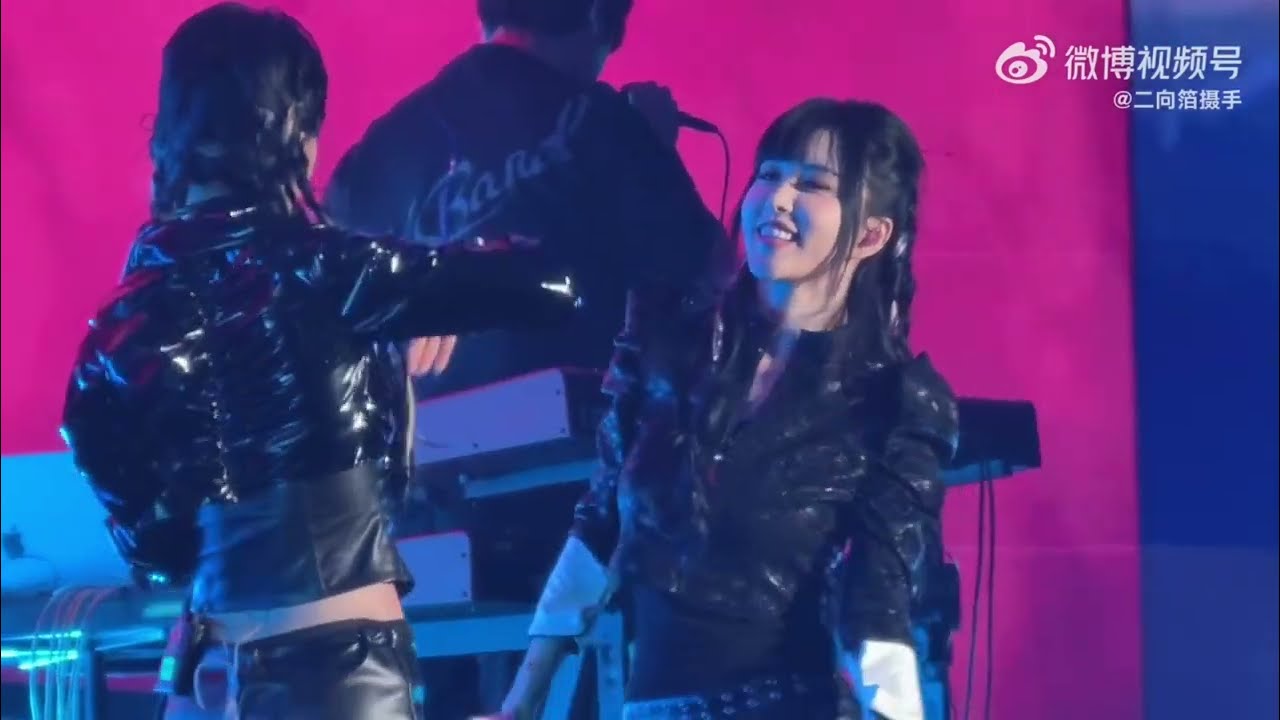 [Vietsub] 愛丫愛丫 | YÊU NHA YÊU NHA - BY2 [Miko Tôn Hàm & Yumi Tôn Vũ] • Yinchuan New Year Concert