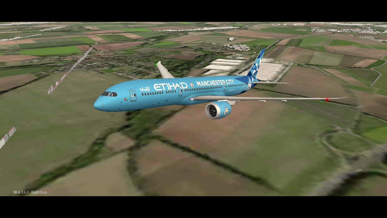 Boeing 787, special Etihad 'Man City' livery, Abu Dhabi, UAE. Landing, servicing, takeoff. B789