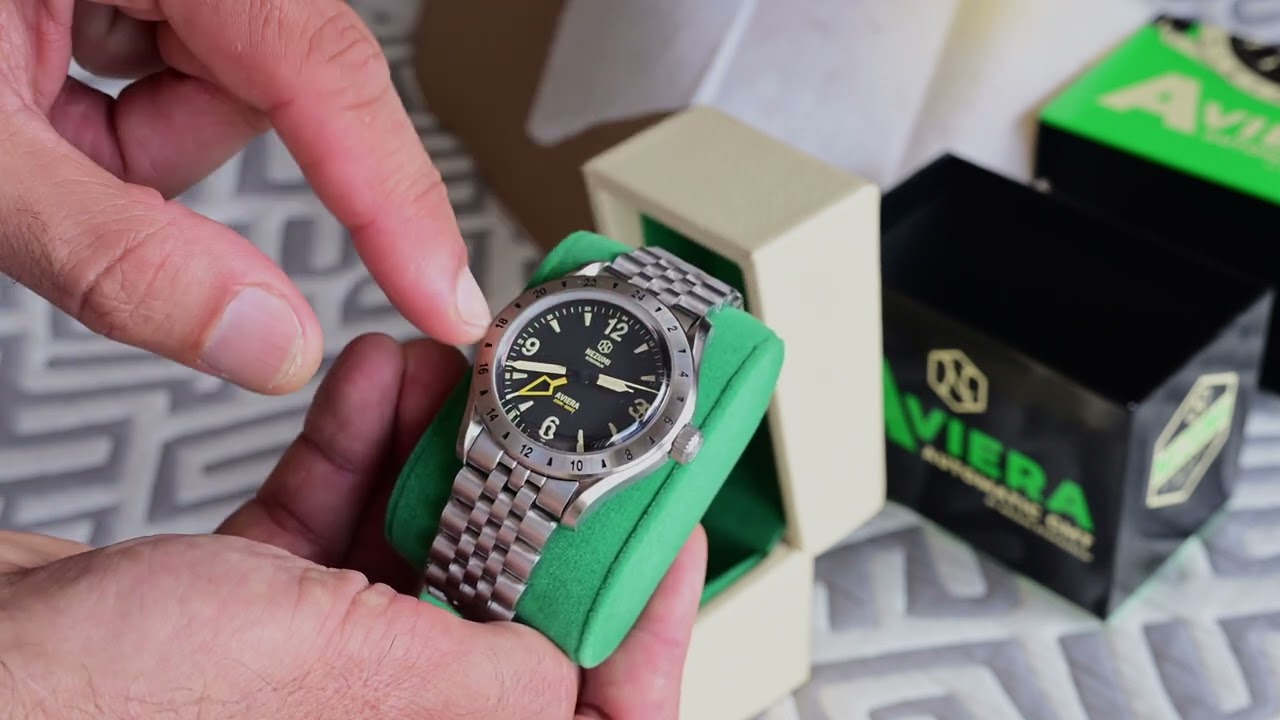 New Aviera GMT v3 unboxing
