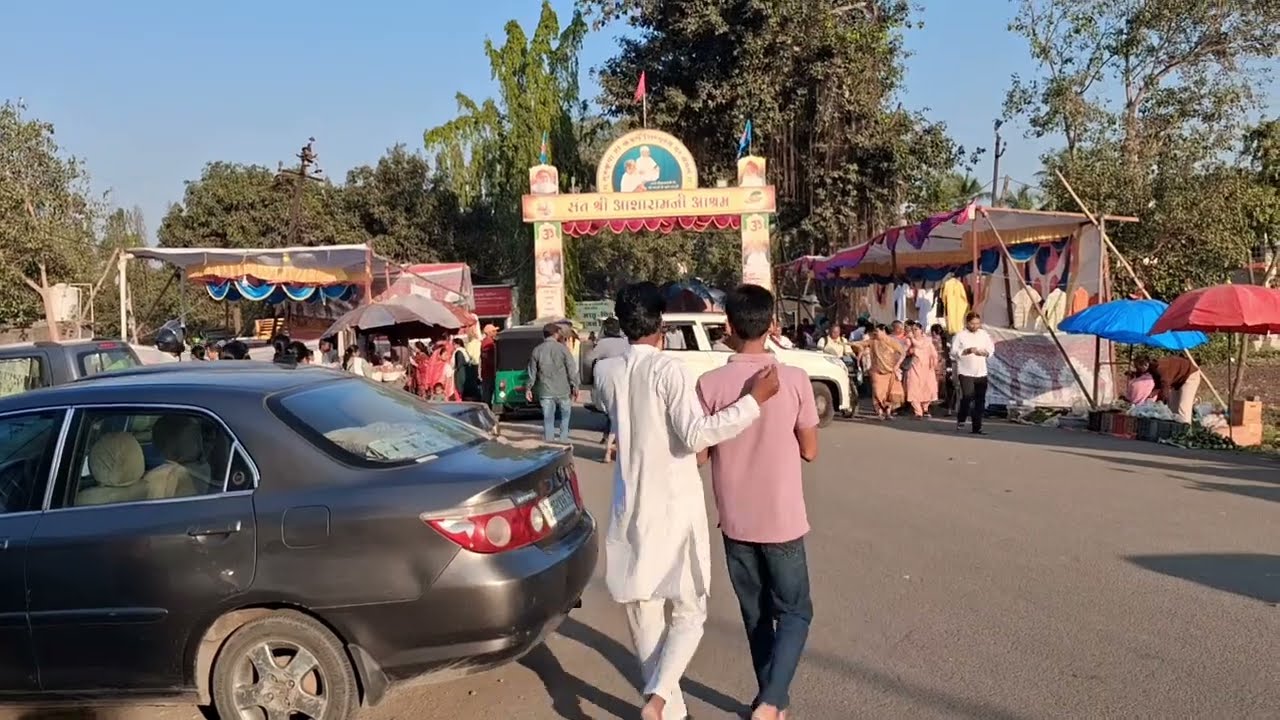 संत आशारामजी  आश्रम सूरत मे होली कार्यक्रम भक्तो का उमडा सैलाब 