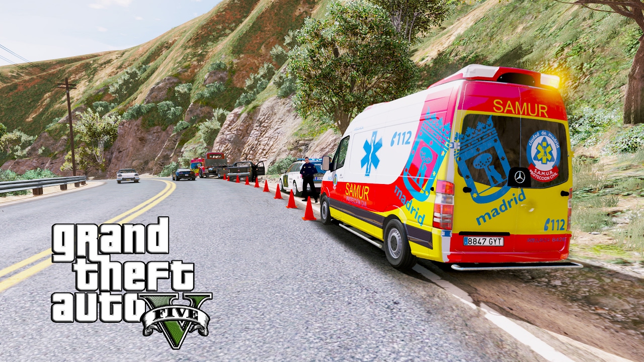 GTA 5 | Paramédic MOD | Ambulancia del SAMUR de Madrid - Accidente de un camión