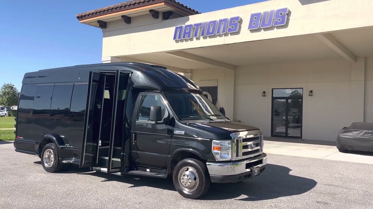 2018 TurtleTop VanTerra Executive Shuttle Black Bus- Unit #62134-2