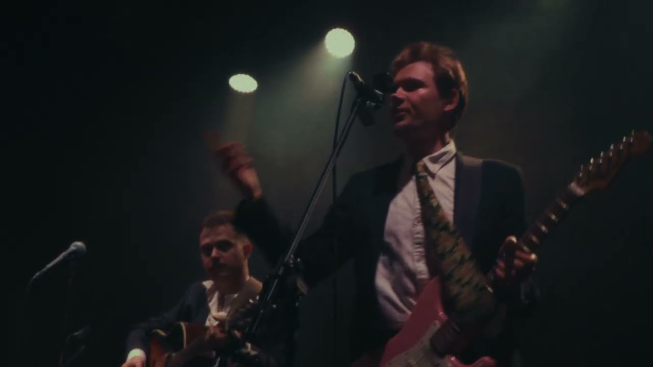 Chair - love ad (live at NIEBO)