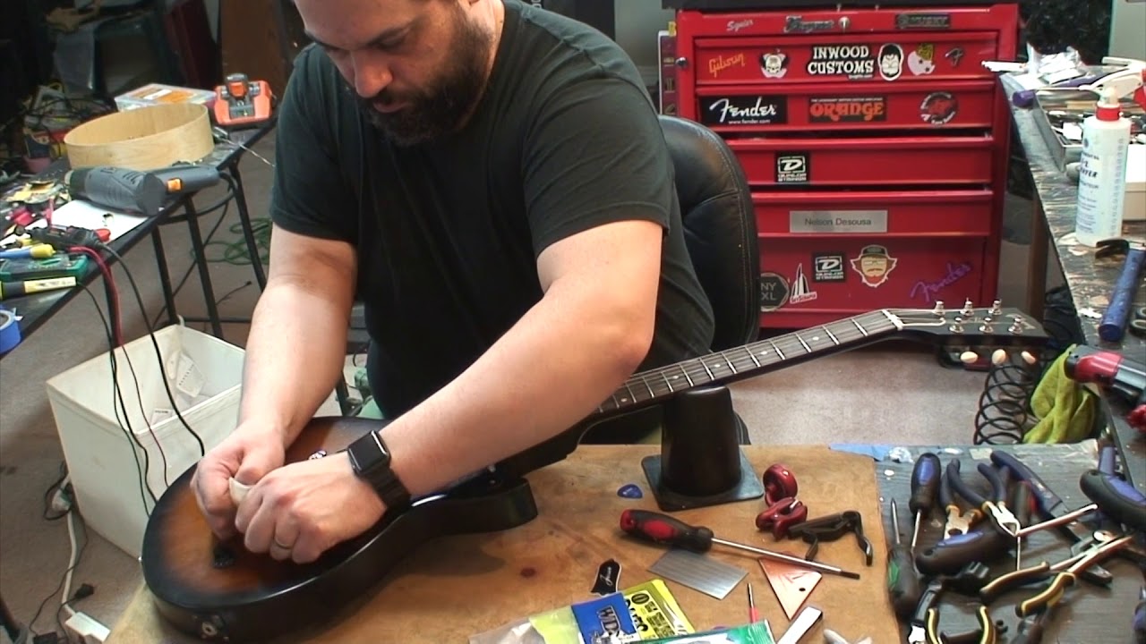 Gibson Les Paul Jr 2011: Модификации гитар, защищающие от подделок