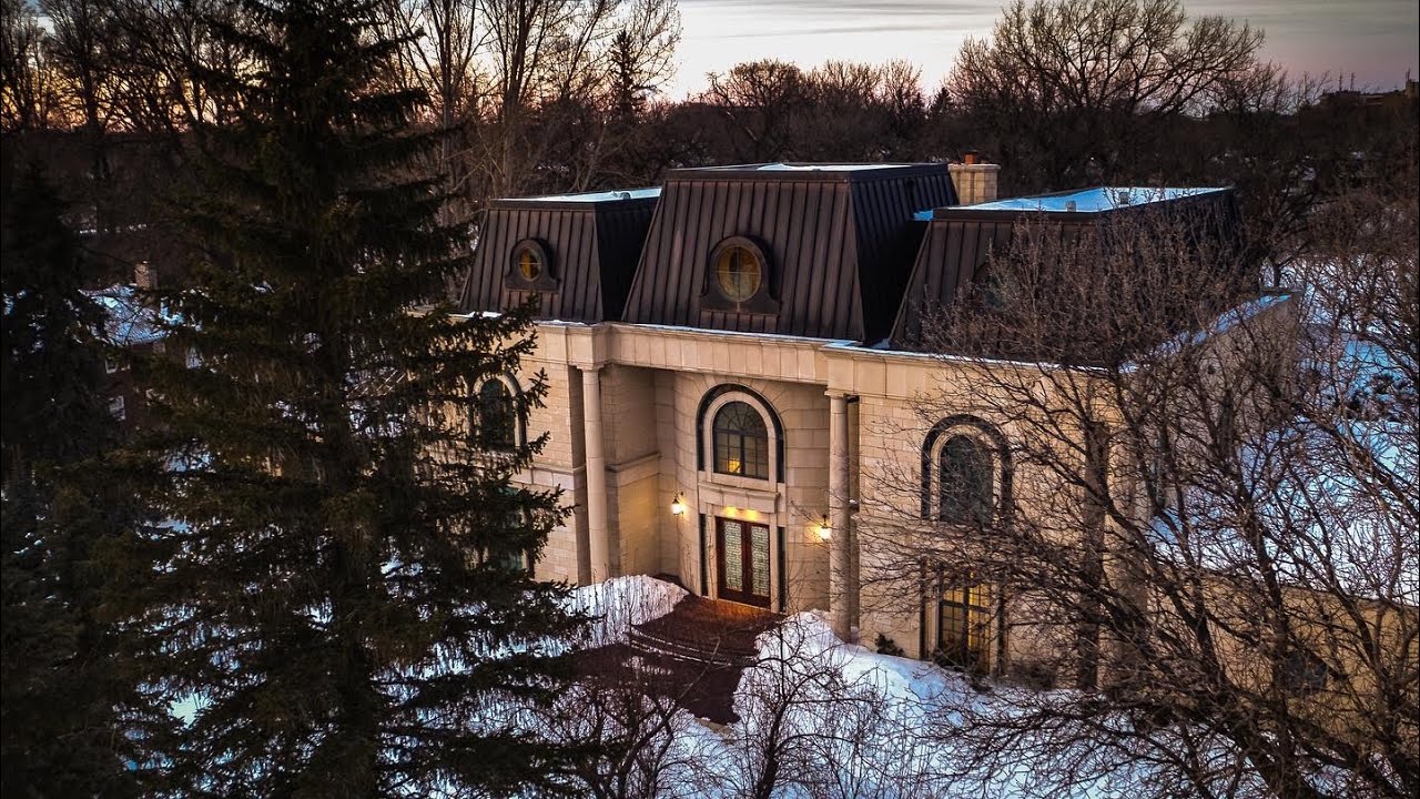 Winnipeg Real Estate Property Tours - 1063 Wellington Crescent