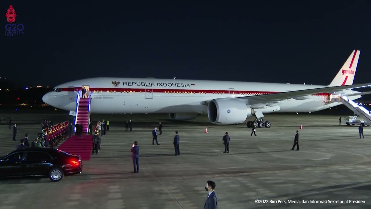 Presiden Jokowi dan Ibu Iriana Tiba di Seoul, Korea Selatan, 27 Juli 2022