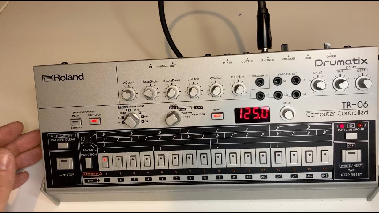 Roland TR-06 Drumatix 606 Beat Live Jam Drum Machine