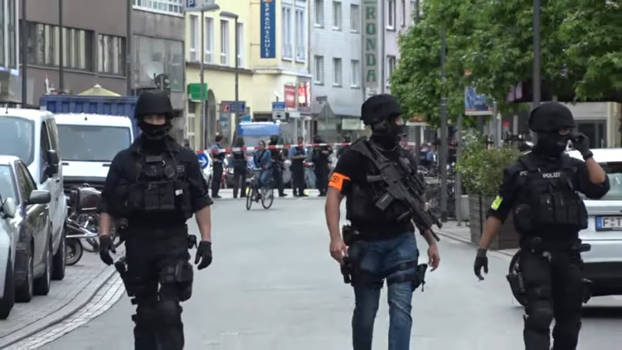 FESTGENOMMENE SCHWEIGEN: Panik - Schüsse in Frankfurter Innenstadt