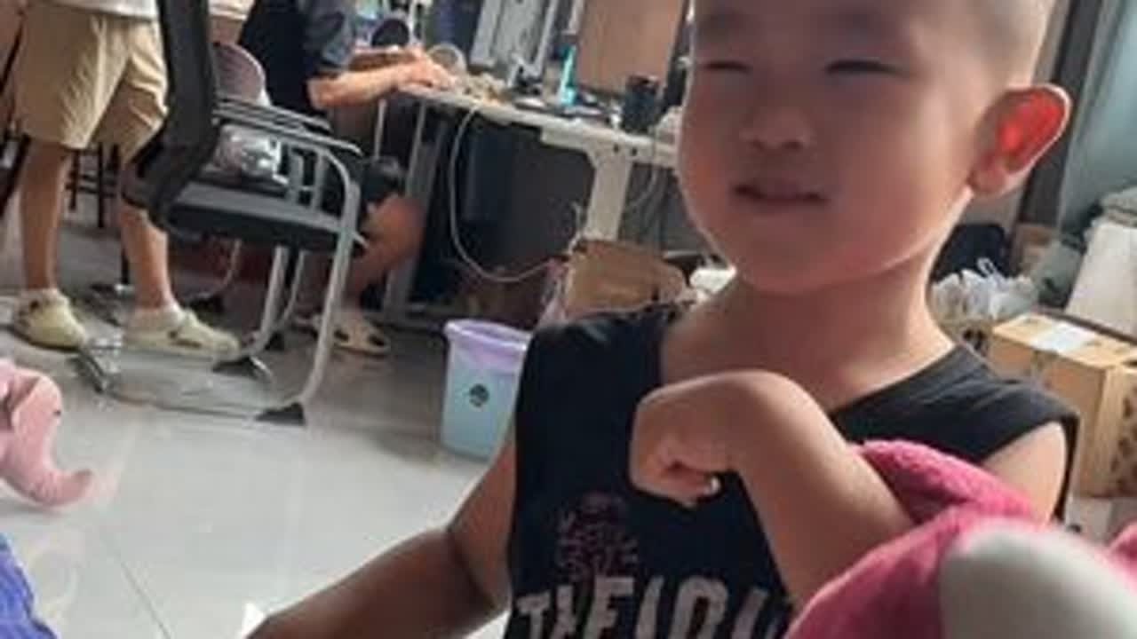 这个路虎的脑回路，差点把我笑尿了！哈哈，就要挣钱娶老婆呢！