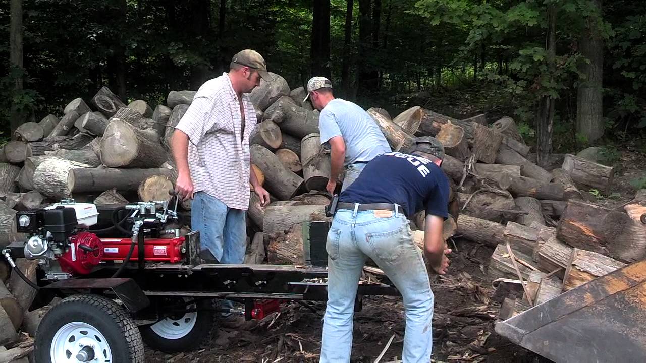 American CLS log splitter in action