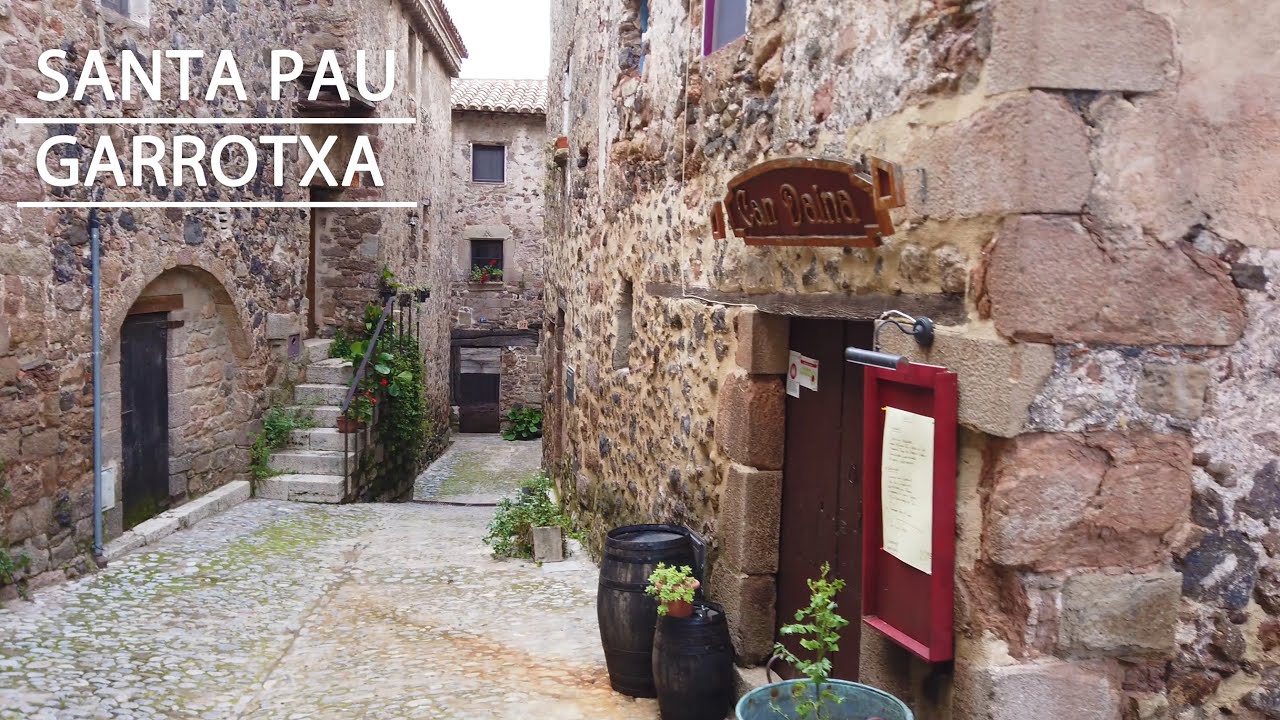 Santa Pau - Villa Medieval Girona - Garrotxa - Catalunya 4K