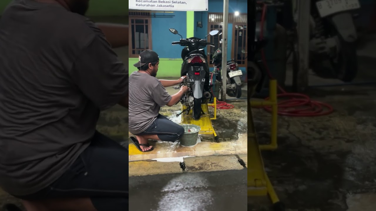 kalian yang mana? cuci tanpa sentuh atau manual #cucimotor #shortsfeed #shorts #shortvideo