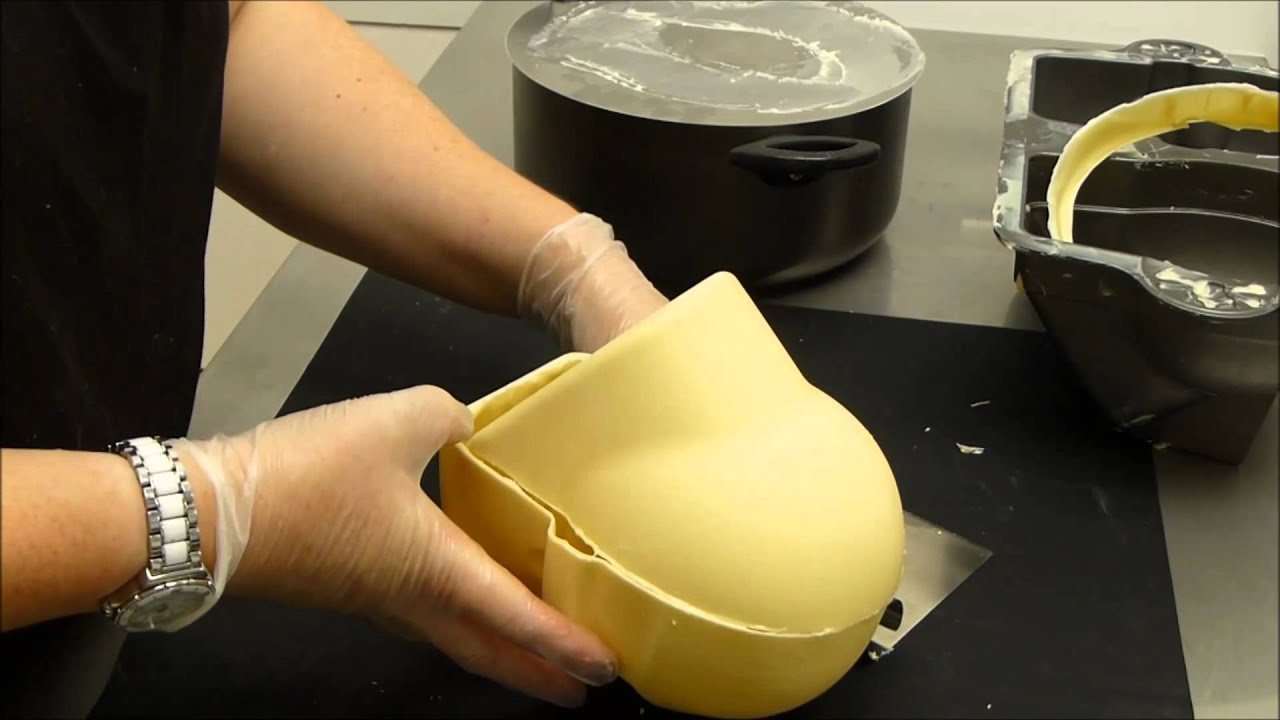 Making A Life Size Chocolate Skull