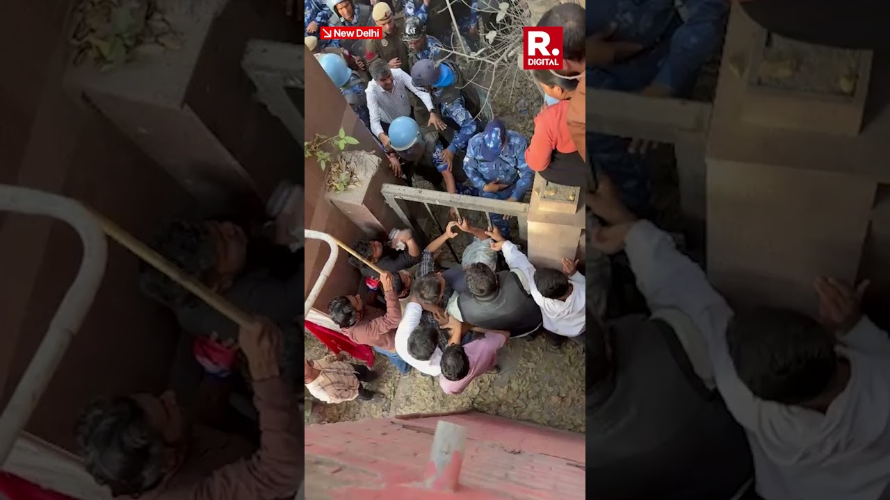 JNU Protest Turns Violent Over VC's Alleged Casteist Remarks