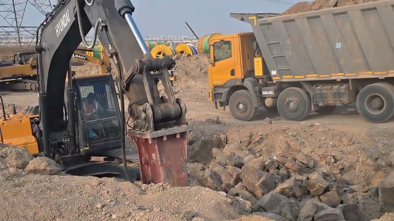 Hondai  Axaveter Dumper Loading Sany Axaveter breakers 