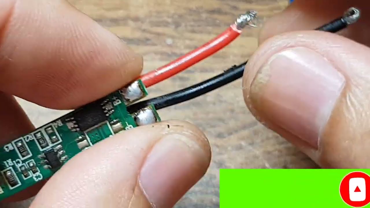 ĐIỀU GÌ XẢY RA KHI SẠC 2 VIÊN KHÔNG ĐỀU ÁP (2 viên pin lệch áp mắc nối tiếp)