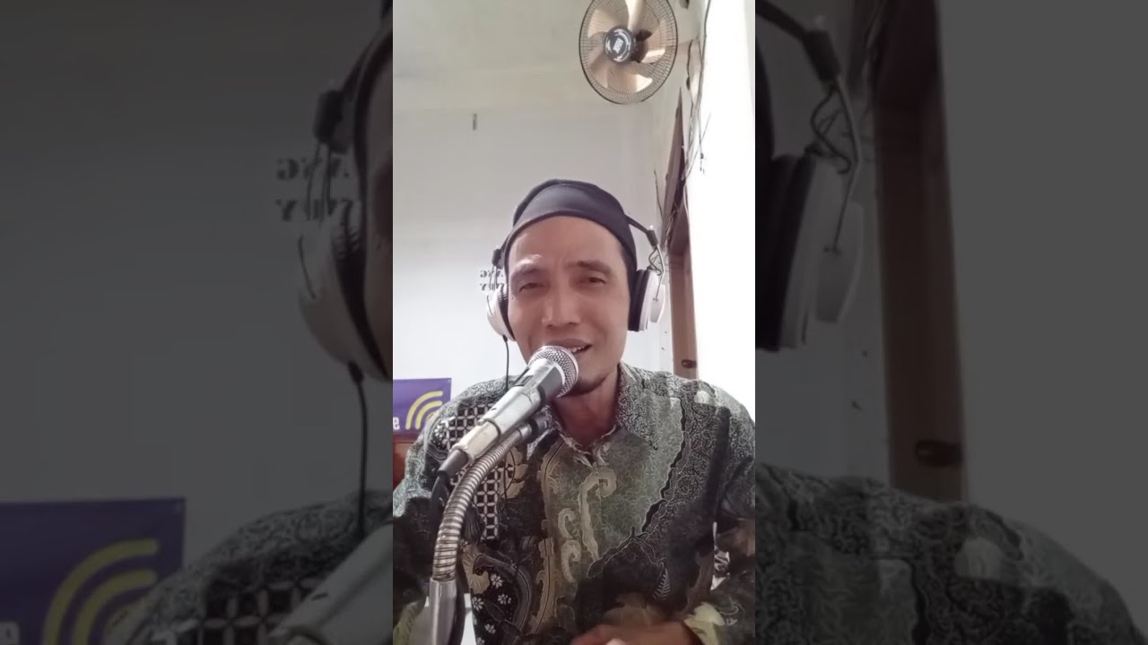 FANS OF RHOMA AND SONETA sedang live sekarang!