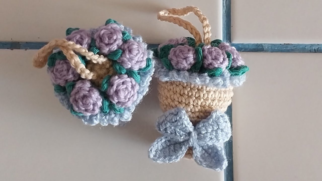 Chaveiro de buquê em amigurumi para o dia das mães, dia da mulher ou dos namorados #crochê 
