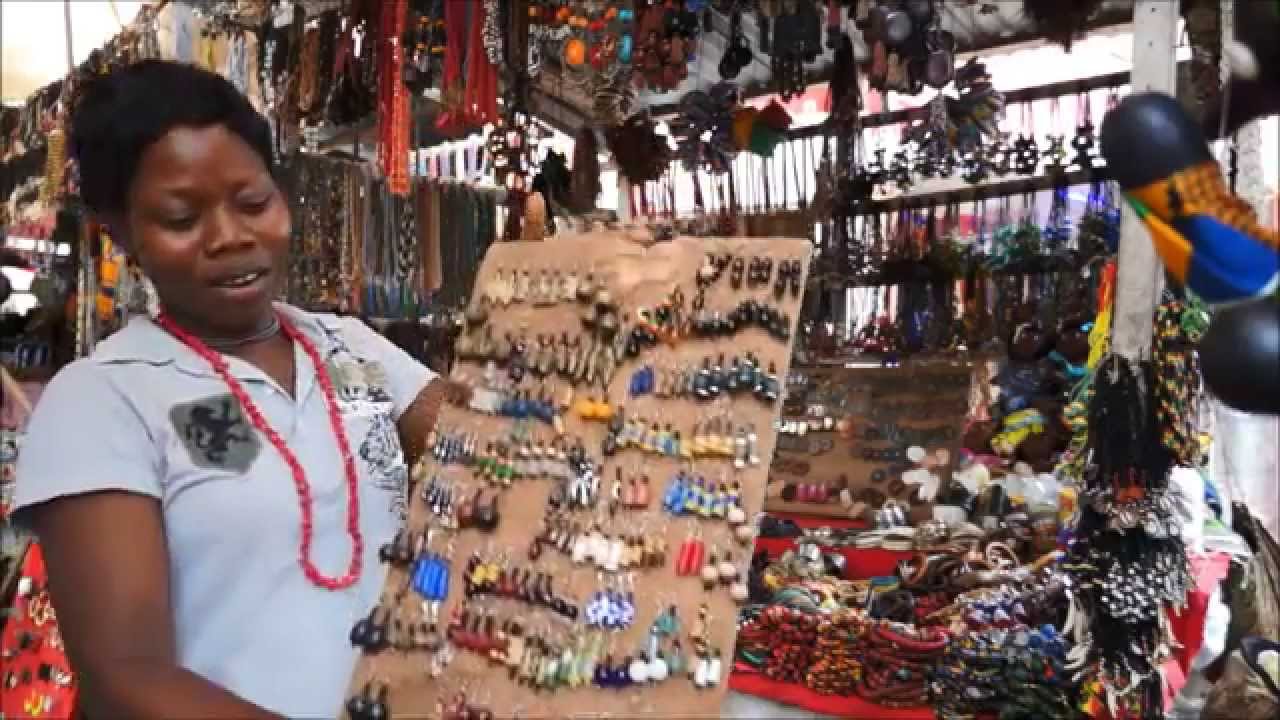 Delphine, perleuse africaine depuis toujours