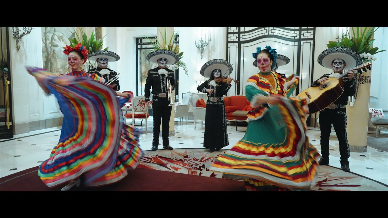 Mariachi VIVA MEXICO de Paris y MI FOLKLORE DANZA MEXICO - EL SON DE LA NEGRA - PLAZA ATHENEE