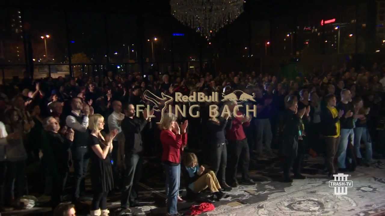 Flying Bach | Neue Nationalgalerie Berlin  | Bach's Wohltemperiertes Klavier