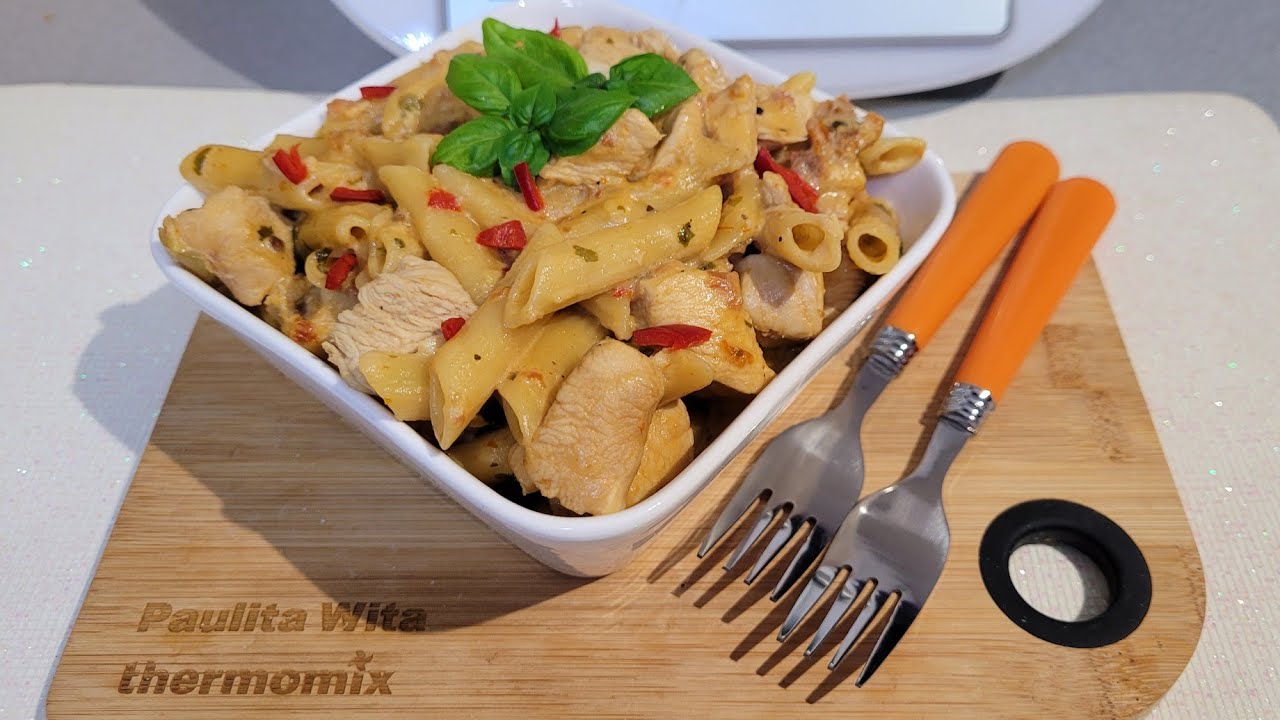 Smaczny  makaron z kurczakiem i suszonymi pomidorami. Thermomix Tm6 Tm5 Paulita Wita