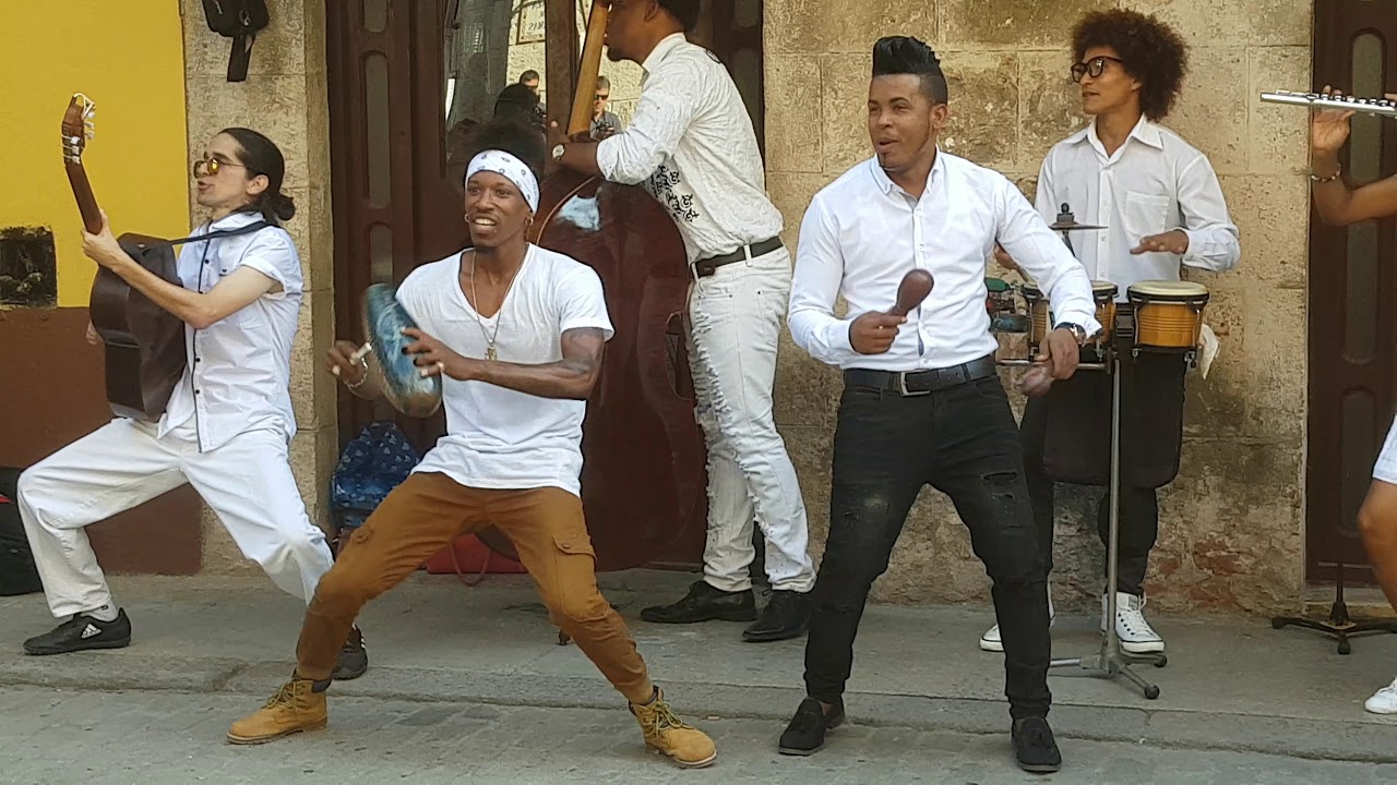 Despacito en las calles de La habana, Cuba.