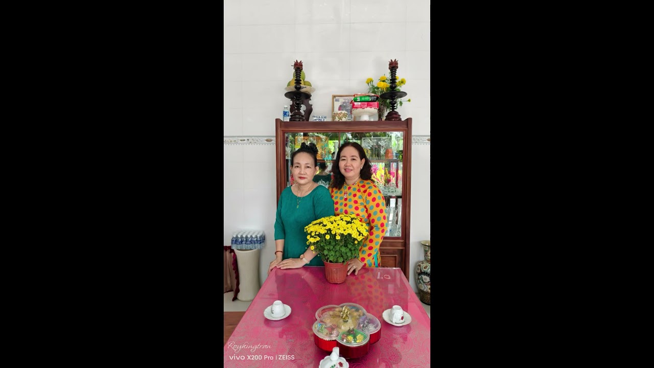 Tết 2026 gia đình RoykingTran