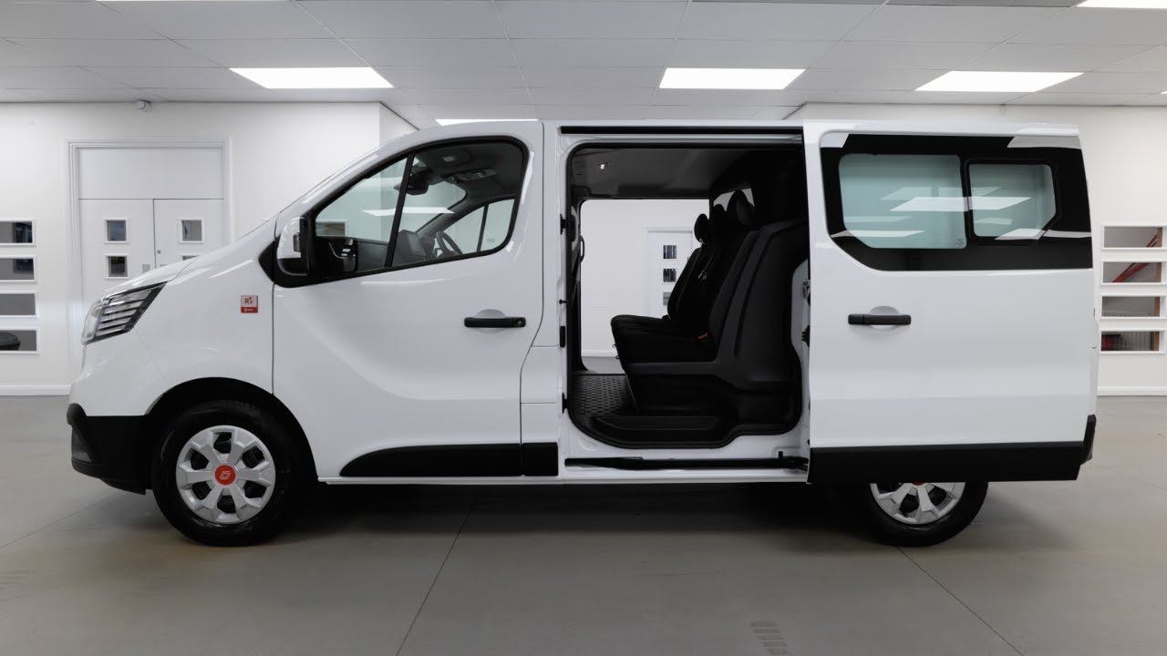 2026 Renault Trucks Trafic 30 2.0 Red Edition SWB 6dr Crewcab 6 Seater New Shape - VanStar