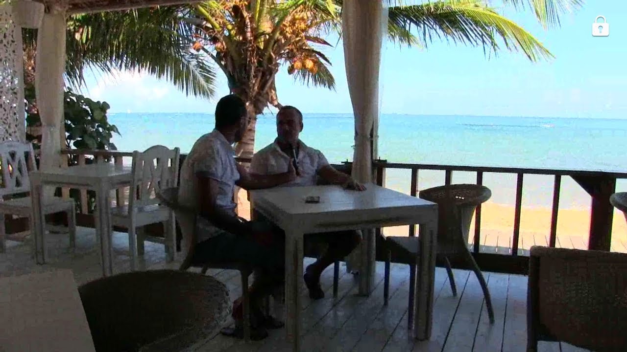 Guido la Guida con Enzo Erler, parlando di Investimenti Bancari in Repubblica Dominicana