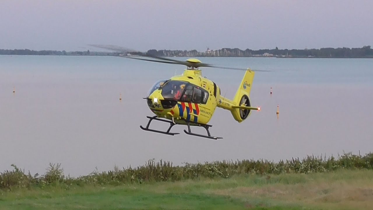 Ambulance & Traumahelikopter vertrekken naar het ziekenhuis na inzet in Numansdorp!