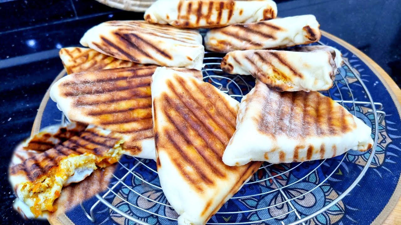 مطبخ ام وليد / مثلثات الطاجين بعجينة خفيفة و حشو اكثر من سهل ، هاذا واش يسلك في السخانة 👌.