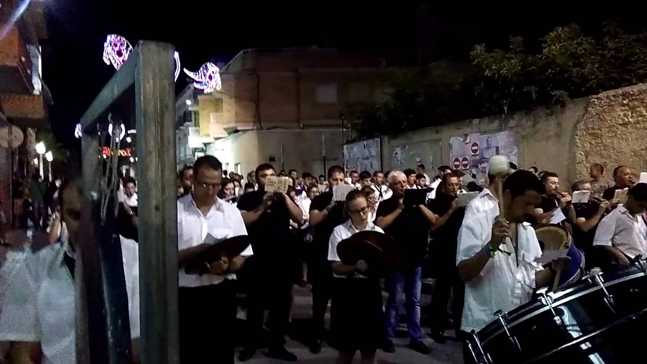 La umsc tocant la marxa mora roperia ximo en la en trada falsa de olleria 24-8-16