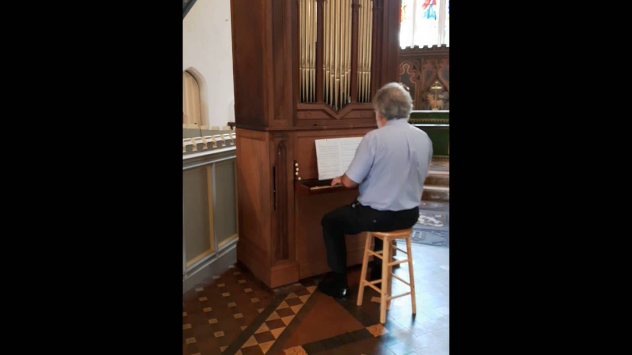 Telemann chorale prelude played on an 18C English chamber organ