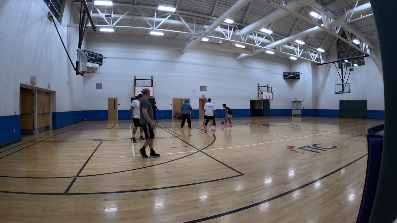 #4v4