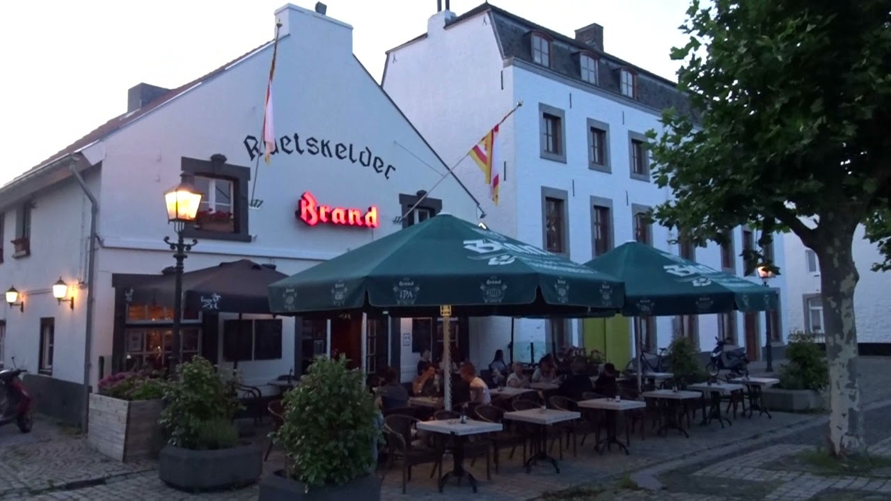 ZOMERAVOND IN OUD-EIJSDEN.