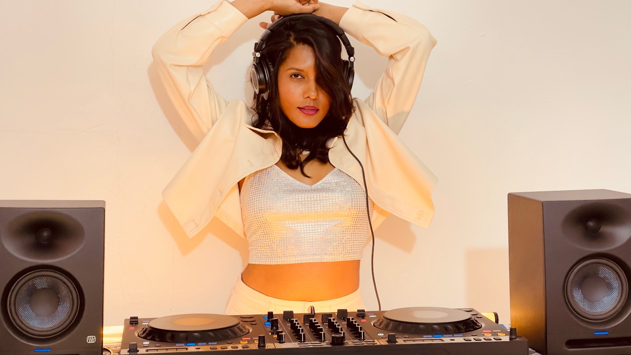 SYNTARA | 2025 Melodic Techno & Tech House Live DJ Set | YOUMI