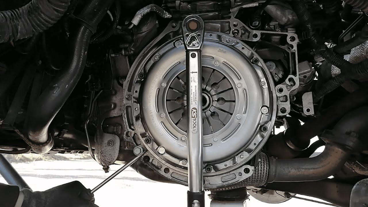 Remplacement embrayage + VM Ford Focus 1.6 tdci / Ford Focus diisel clutch replacement