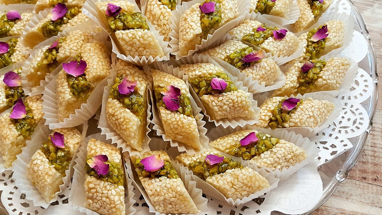 gateau de printemps   حلوة اللوز بالزنجلان و البيسطاش