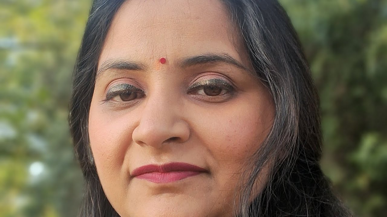 Asha tiwari official  is live