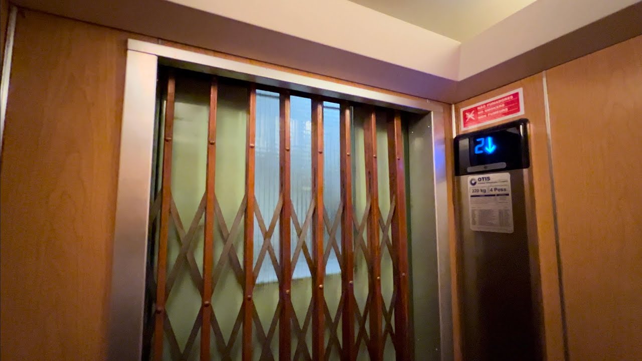 1960's EFACEC? (upgraded by: OTIS) Traction Elevator @ R. Ivens 28, Funchal, Portugal.