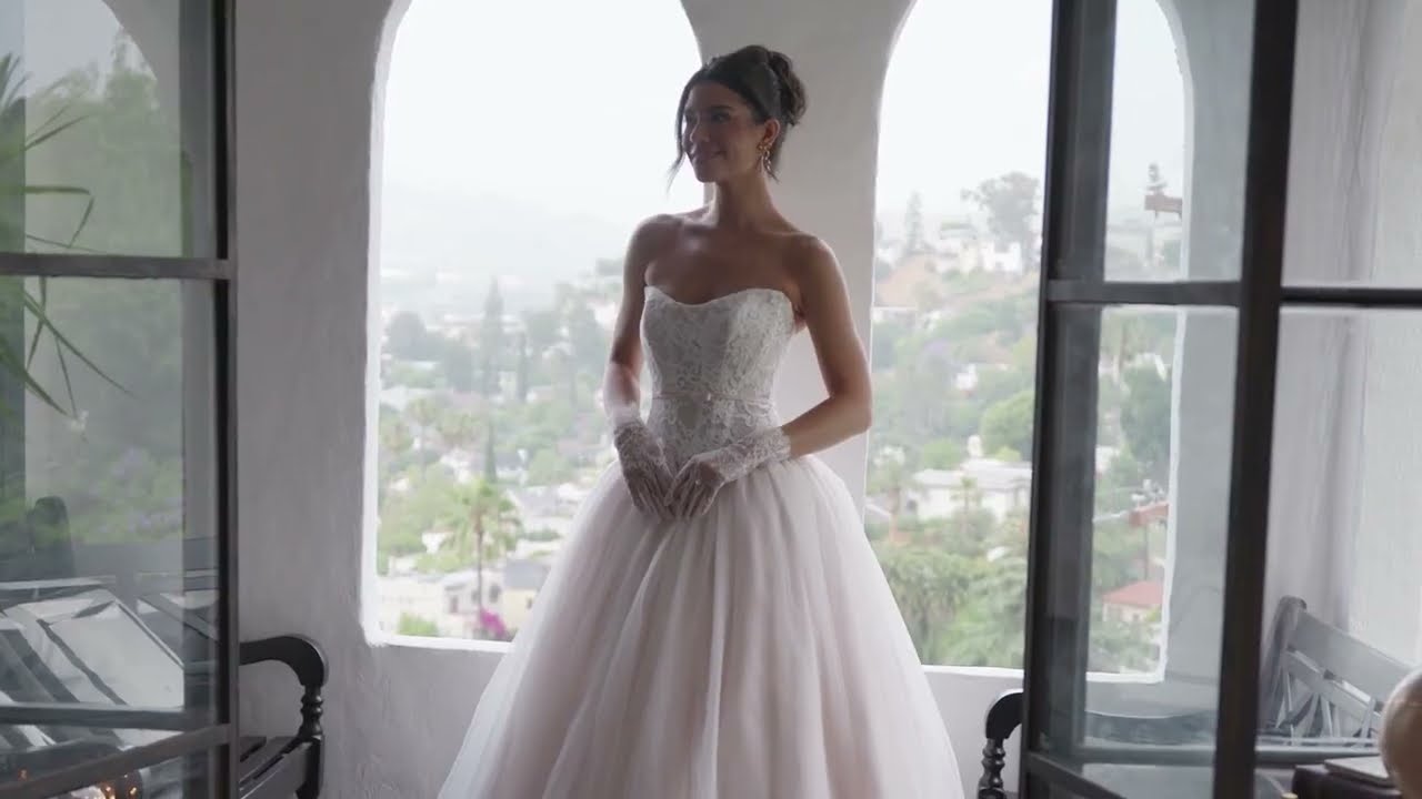 Ready to meet the latest Stella York collection? ✨