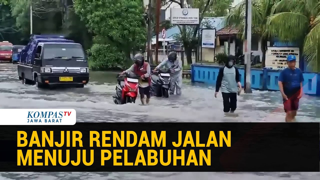 Banjir Setinggi 30 Cm Rendam Sejumlah Titik di Jakarta Barat hingga Utara