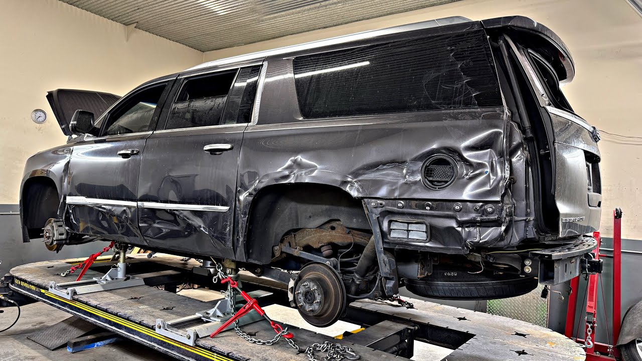 Cadillac after a POLICE chase. Fixing a SALVAGE car from Copart.