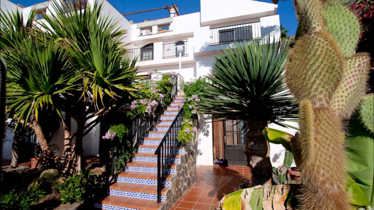 To find investors for buying the Cura Sol I hotel