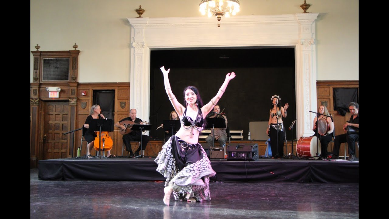 Bint el Shalabiya with dancer Kaeshi Chai at 2022 Djam Ithaca with Taksim & Alicia Free