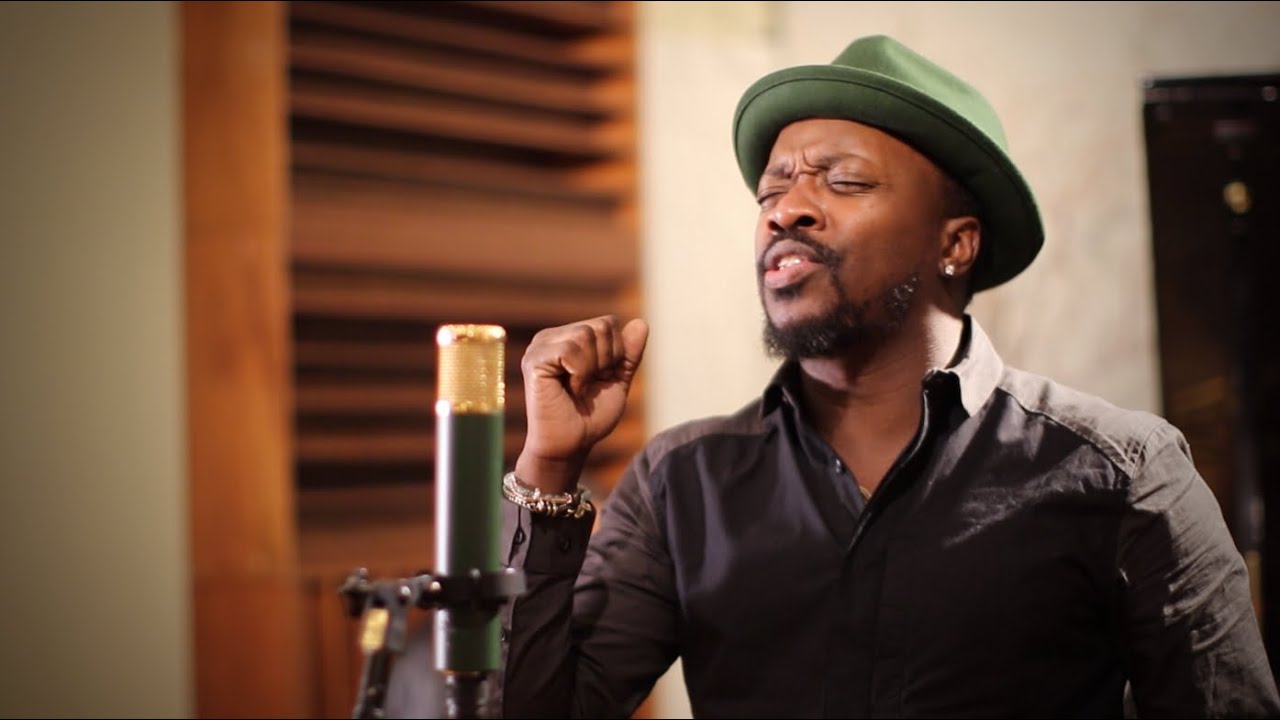Anthony Hamilton Performs 