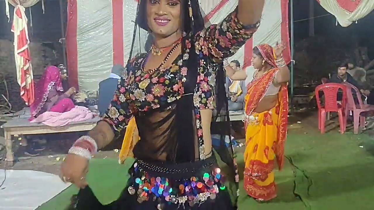 बुंदेलखंड का सुपरहिट गायक// राजेश पाल बमरौरा 👍बादक है तमूरा भजन👆उजनेह शादी समारोह कार्यक्रम 