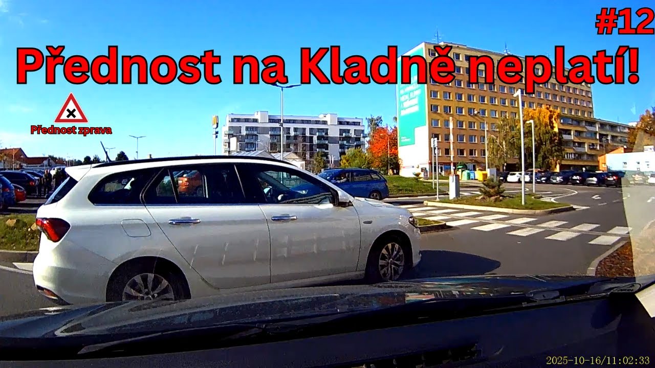 Nedal přednost, nebezpečn&eacute; předj&iacute;žděn&iacute;, j&iacute;zda na červenou - Dashcam Kompilace ze silnic #12